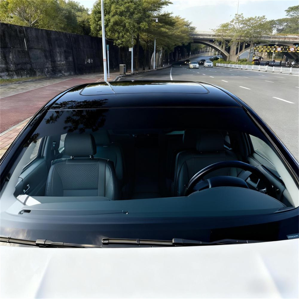 Auto-Windschutzscheibe, glänze – Car Accessories Banner Bewertung und Preis