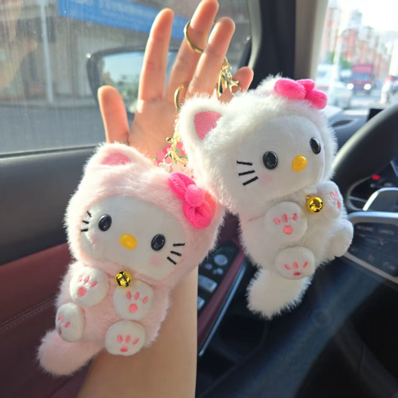 Kawaii HelloKitty Glocken-Katz – Car Accessories Papar Bewertung und Preis